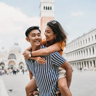 Fantastisk fotoshoot i Venezia-kanalene | voooya