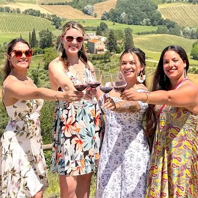 Tour enológico por la Toscana : 2 Bodegas & San Gimignano desde Florencia | voooya