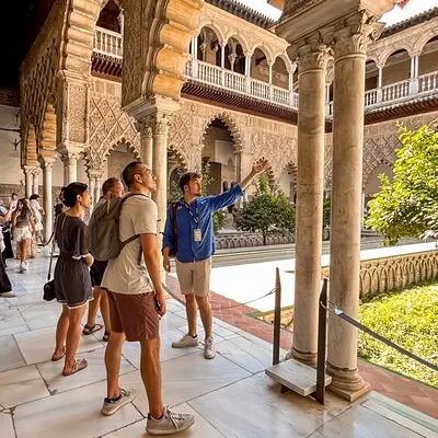 Visita Guiada Sevilla : Alcázar, Catedral & Giralda en Inglés | voooya