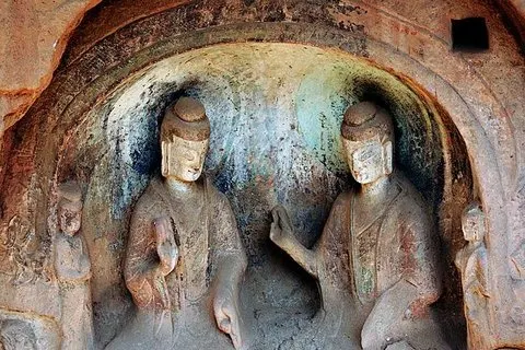 Visite privée de 4 jours dans les grottes de Binglingsi et le monastère de Lambrang au départ de Lanzhou