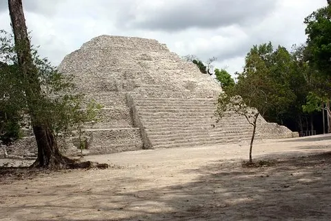 Tikal e Yaxha Pernottamento in aereo da Città del Guatemala