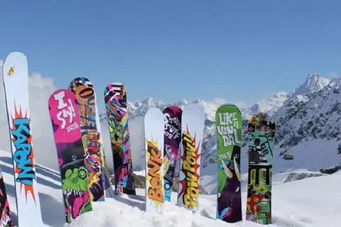 Mammoth Mountain Premium Snowboard Rental inkludert levering