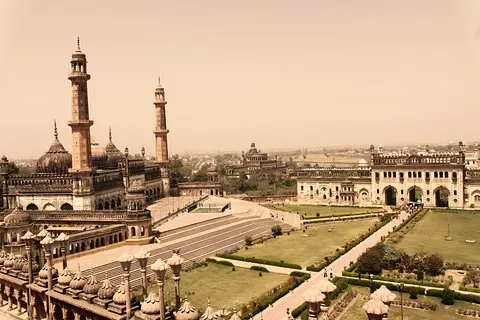 5 - Hour Lucknow Sightseeing Tour com Hotel Pickup