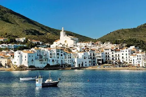 Dalí Museum und Costa Brava Kleingruppentour ab Girona