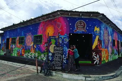 クラシックルタ・デ・ラス・フローレス：町、コーヒーツアー＆温泉
