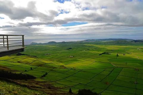 Ausflüge auf die Insel Terceira - Azoren | Voooya.com