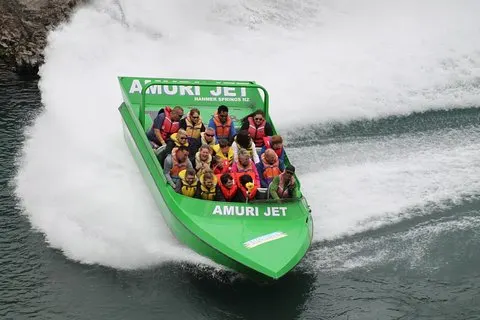 ハンマースプリングスのAmuri Adventure Jet Boating