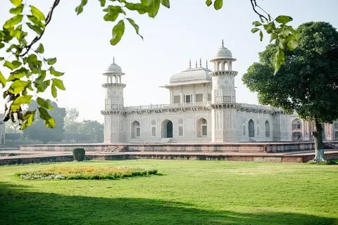 Tour privato della città di Taj Mahal, Forte di Agra, Baby Taj e Mehtab Bagh