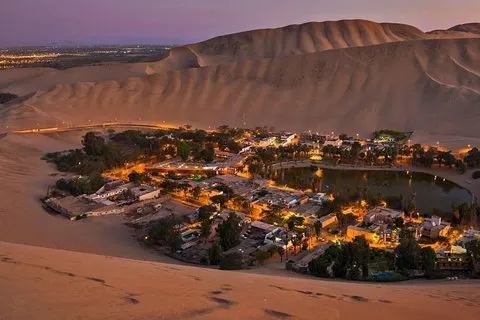 Excursão de dia inteiro ao Oásis Huacachina e sobrevôo das Linhas de Nazca