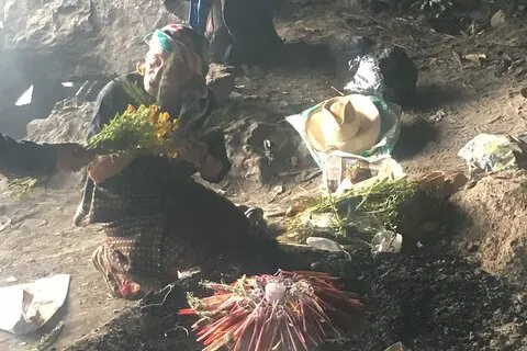 Lago Atitlan: Cerimonia Maya alle Sacre Grotte