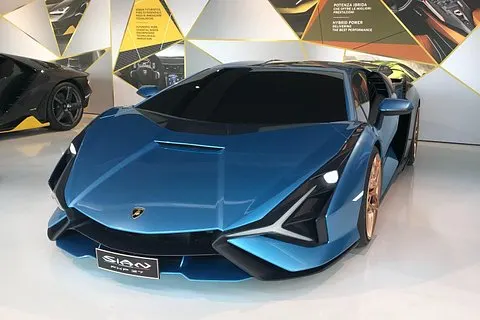MOTORVALLEY : Musée Lambo, visites d'usines Ferrari et Pagani + Musées | voooya
