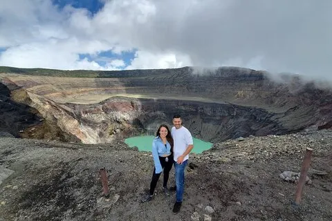 ベスト日帰りツアー：サンタアナ火山ハイキング＋コアテペケ湖