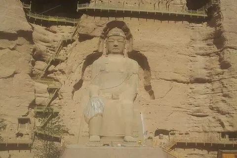 Excursion privée d'une journée aux grottes de Binglingsi et au réservoir de Liujiaxia au départ de Lanzhou