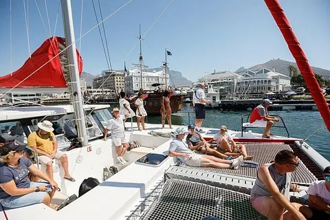 Croisière en catamaran d'une heure au Cap | voooya