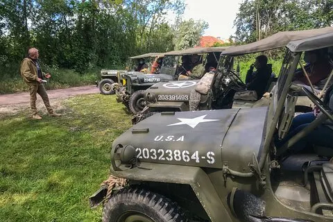 Private Führung im Jeep aus dem 2. Weltkrieg an den Landungsstränden