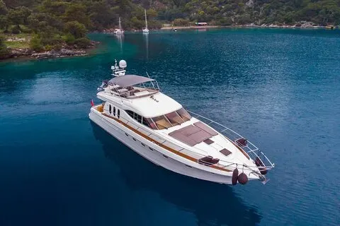 Excursion privée en yacht du Bosphore à Istanbul avec option baignade ou Guide | voooya