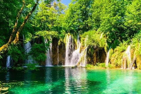 Tour di un'intera giornata del Parco nazionale dei laghi di Plitvice da Zara