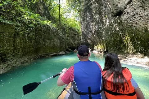 Kutaisi : Martvili Canyon & Prometheus Cave, déjeuner géorgien