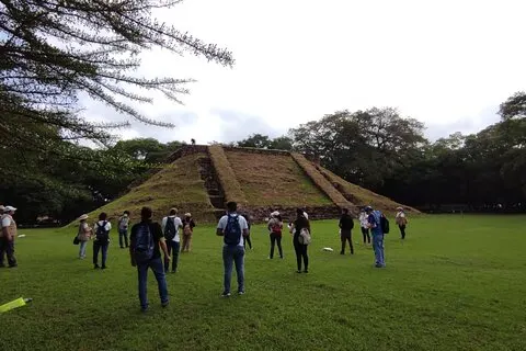 Journée d'exploration archéologique au Salvador et atelier sur l'indigo | voooya