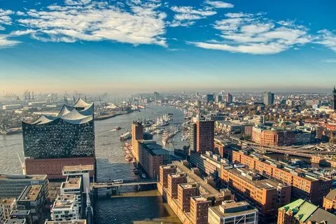 Amburgo: tour a piedi personalizzato privato con guida (tour privato) | Voooya.com