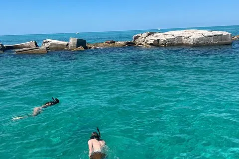 Aqua Sol Adventures: visite privée de plongée en apnée et de bombardement de 2,5 heures | voooya