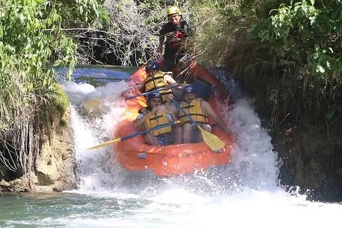 Tour da Palenque: Rafting nella Selva Lacandona e Bonampak | voooya