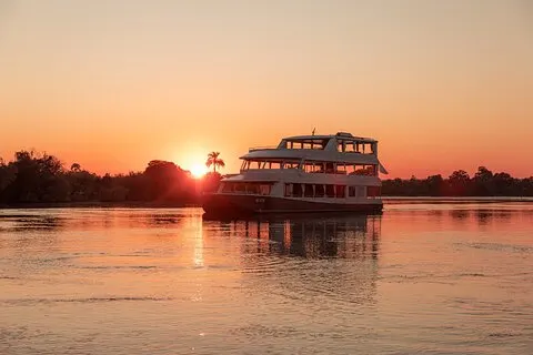 Victoria Falls Luxuriöse Sunset Cruise auf dem Sambesi River