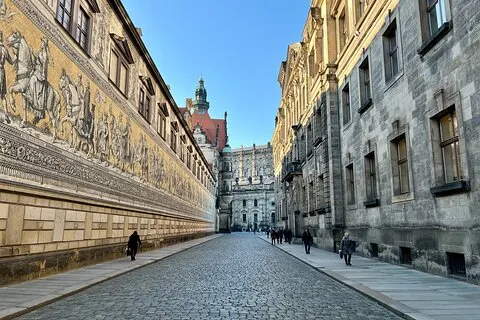 ドレスデン少人数グループウォーキングツアー