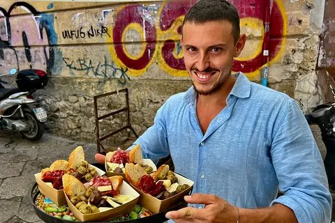 Palermo Food Tour : 10 + Proeverijen van Arancini, Cannoli, Wijn & Meer