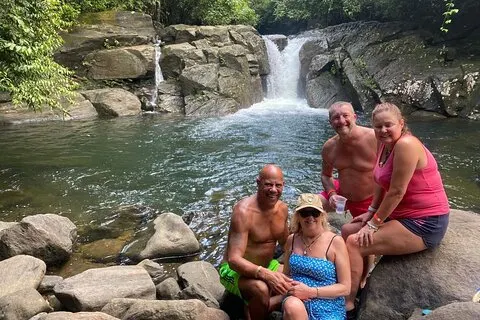 Bentota avec Safari sur la rivière, cascade, temple et thé