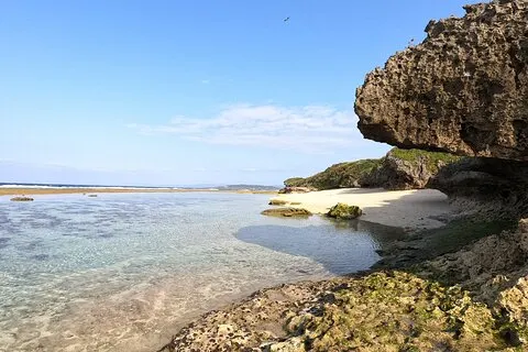 Okinawa Private Adventure Day: Strande, snorkling og vandfald