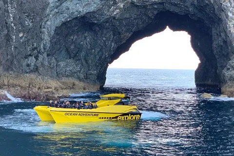 Ocean Adventure: Hurtig båd til Hole in the Rock