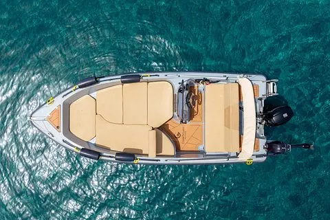 Santorini Rent a Boat - Lizenzfreie private Kreuzfahrt | voooya