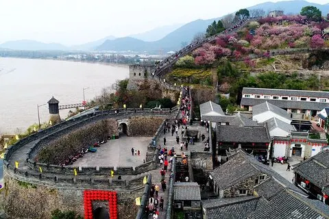Shanghai : excursion d'une journée au sud de la Grande Muraille en train à grande vitesse