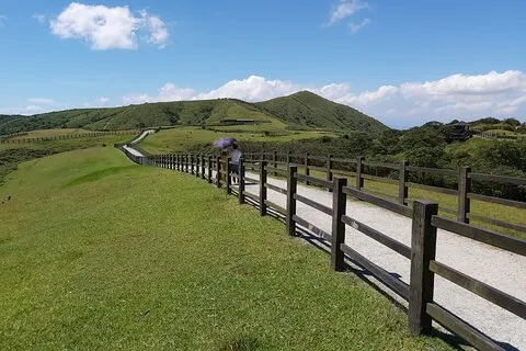 Dagtour met kleine groep: Beitou en Yangmingshan vanuit Taipei