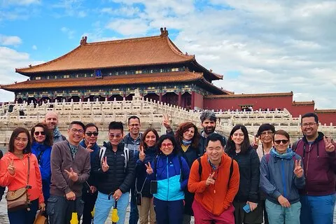 Visites interdites en petit groupe City&T-Square avec billet (Guide Anglais/Esp)