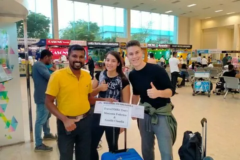 Traslado privado de Hikkaduwa para o Aeroporto de Colombo (CMB)