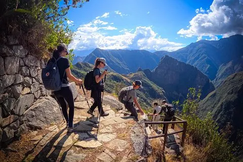 2 - Journée courte randonnée sur le sentier inca jusqu'au Machu Picchu | voooya