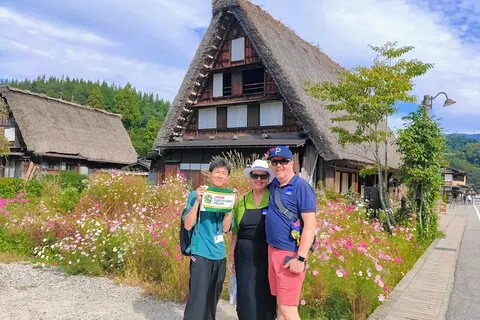 Weltkulturerbe Shirakawa-go Perfekte Führung ab Kanazawa