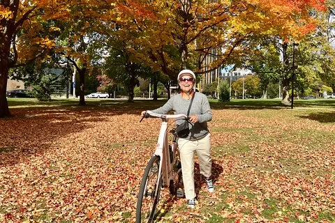 ミルウォーキー旧市街午前9時Eバイクツアー