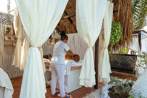 Expérience d'une journée complète au Bora Bora Cartagena Beach Club