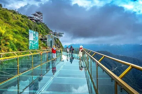 Sapa Dragon Cloud Glazen Brug en Zilveren Waterval Tour van een halve dag