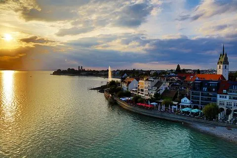 Friedrichshafen Private Stadtführung mit Weinprobe