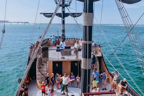 Cruzeiro Pirata Buccaneer em Destin
