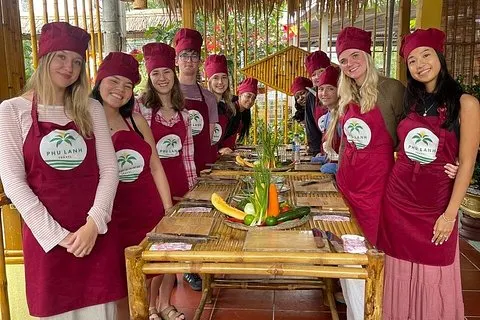 Cours de cuisine avec balade en barque, atelier de fabrication de café et de lanternes | voooya