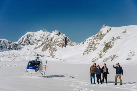 Franz Josef : Helicóptero Neve Discoverer Vuelo con aterrizaje en nieve | voooya