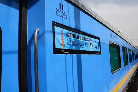 Visite du Taj Mahal le même jour en train Gatimaan Express