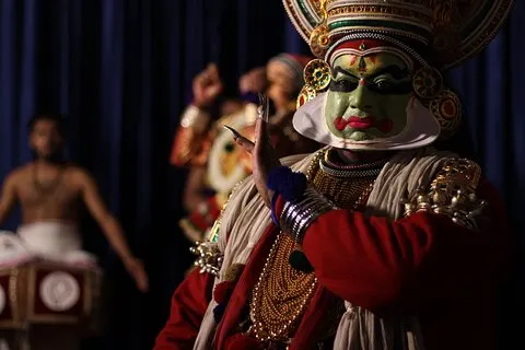 Kochi: Kathakali, Theyyam & Kalaripayattu Show com transferências