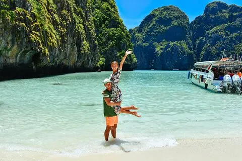 Phi Phi, Maya Bay & Khai Eilanden Tour met Buffetlunch vanuit Phuket