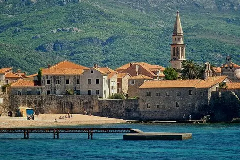 Shkoder: Dagstur til Montenegro, Budva og Sveti Stefan